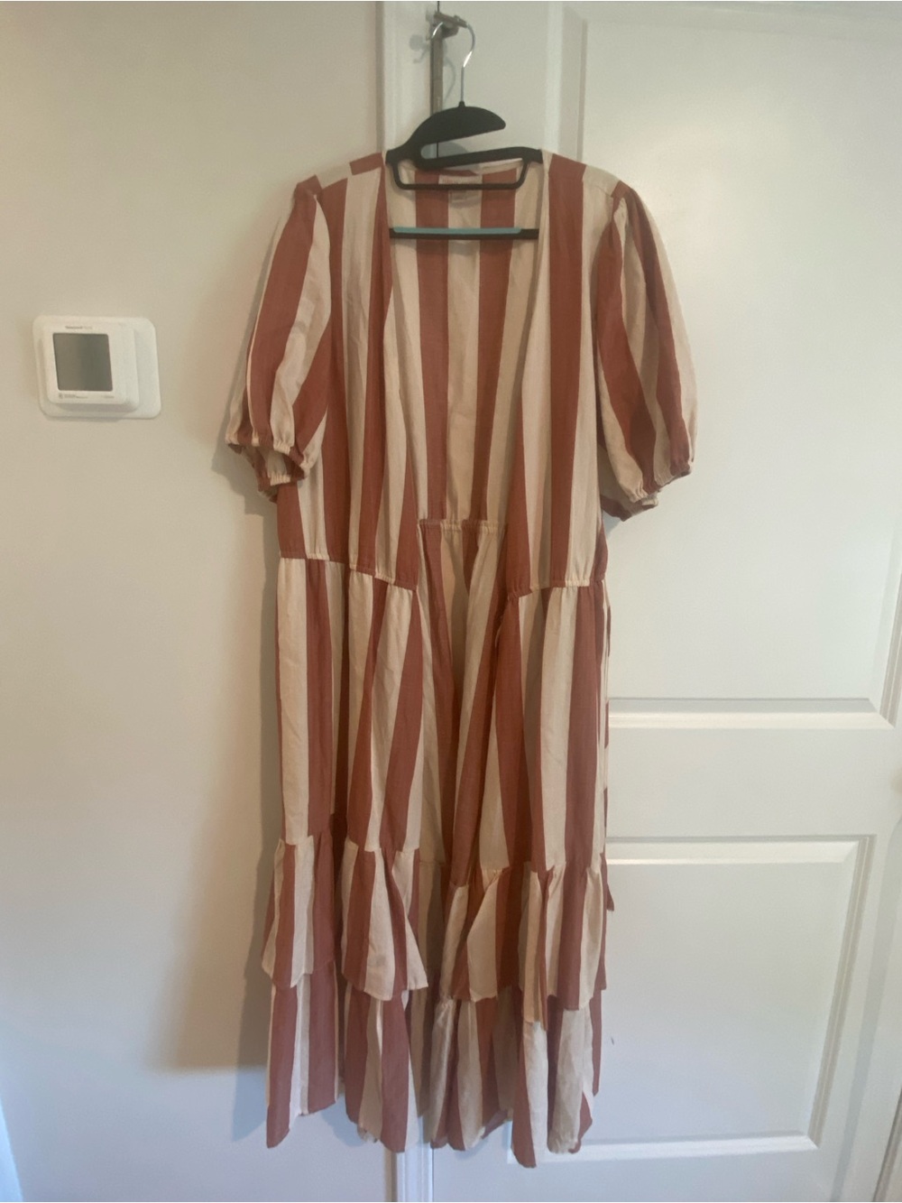 Knox Rose Vertical Stripe Puff-Sleeve Tiered Maxi Dress in Rust and Cream